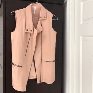 Blush zipper vest